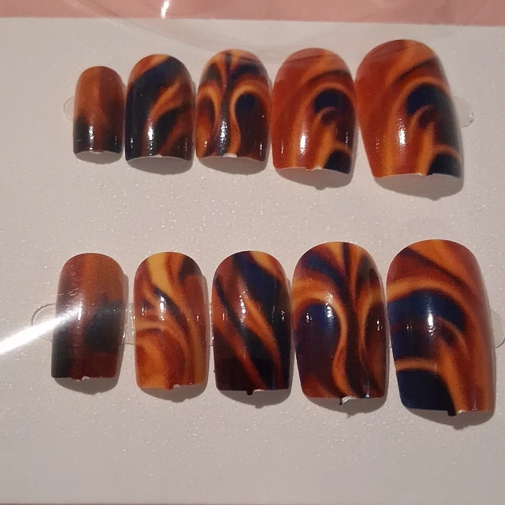 *LIMITED EDITION* Cute Press On Nails - Picture 2 of 2